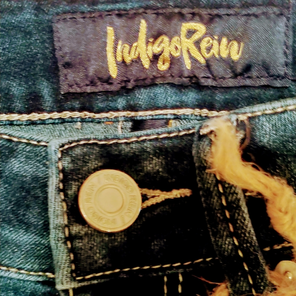 Jeans - Picture 3 of 4